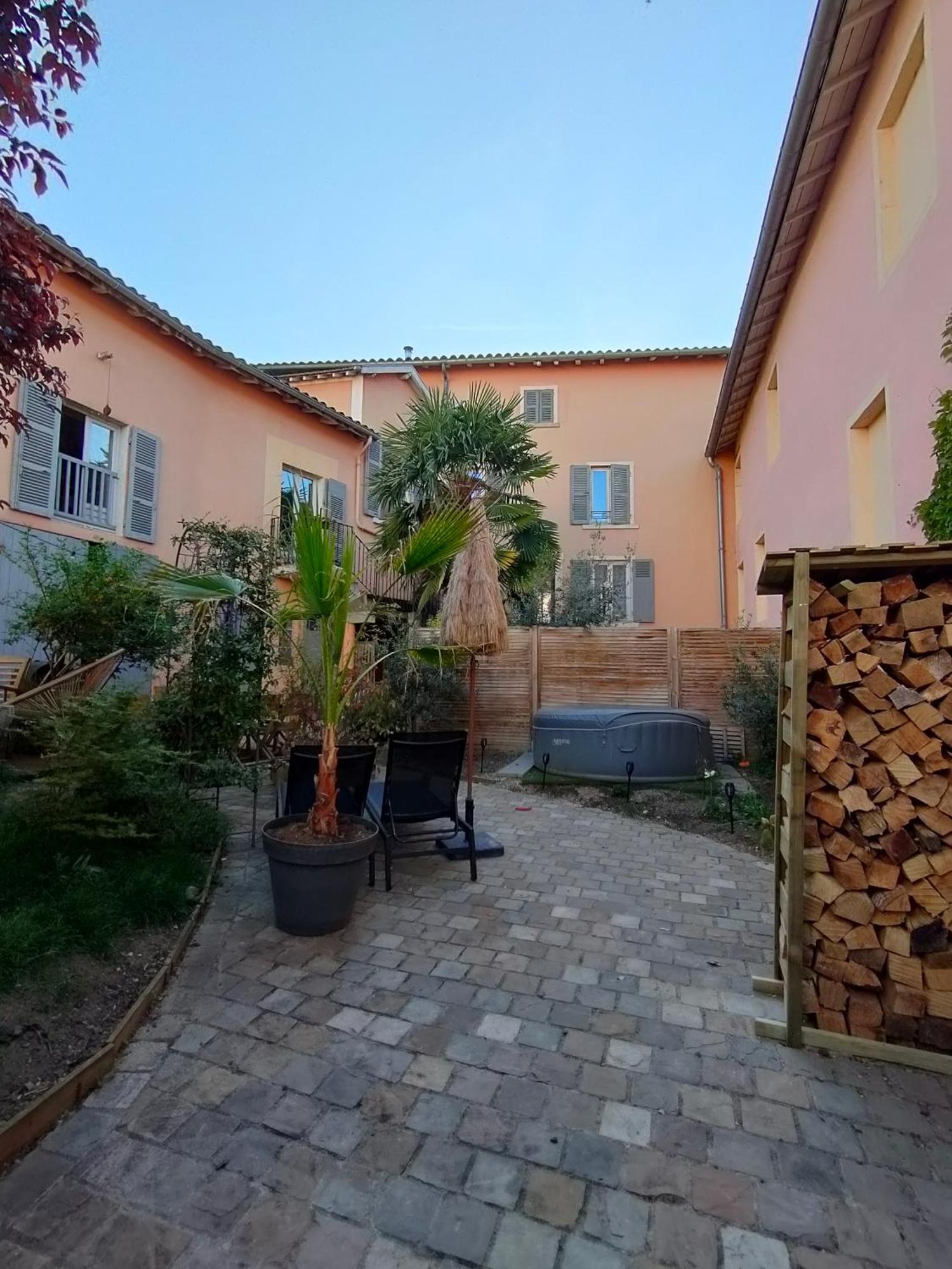 La Chamade En Beaujolais Bed & Breakfast Anse Luaran gambar